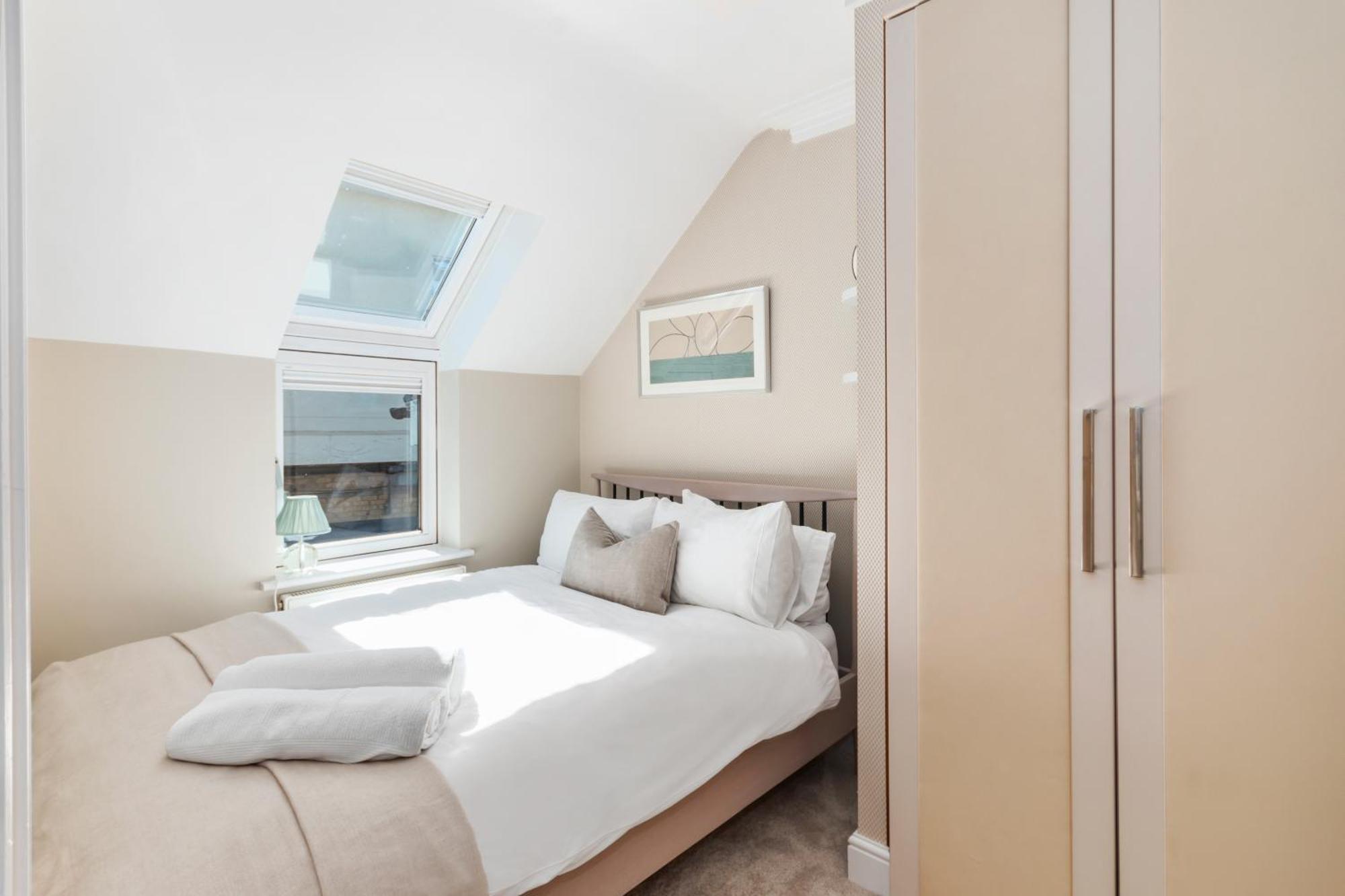 Ferienwohnung Weybridge - 2 Bed - Parking Exterior foto